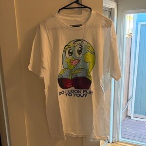 White Graphic Tee - 'Do I Look Flat To You?'